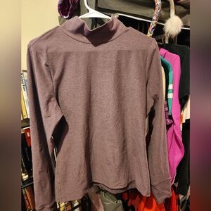 Beyond Yoga turtleneck pullover